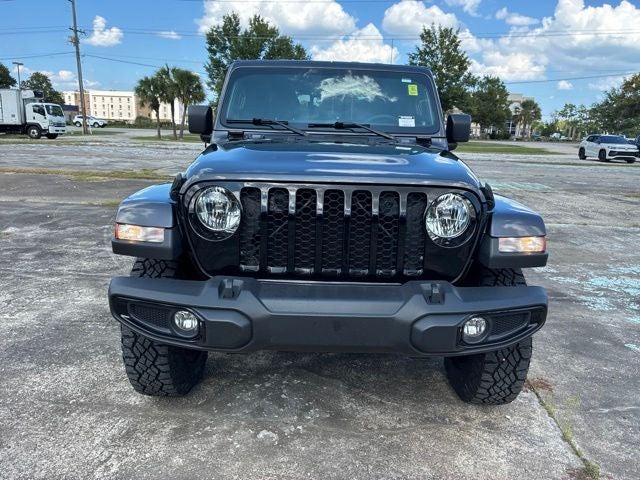 2023 Jeep Gladiator WILLYS Crew Cab Pickup Slide 6