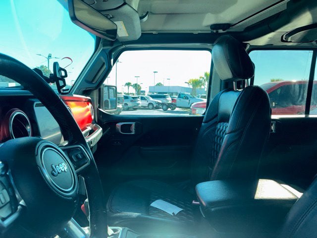 2020 Jeep Gladiator RUBICON Crew Cab Pickup Slide 3