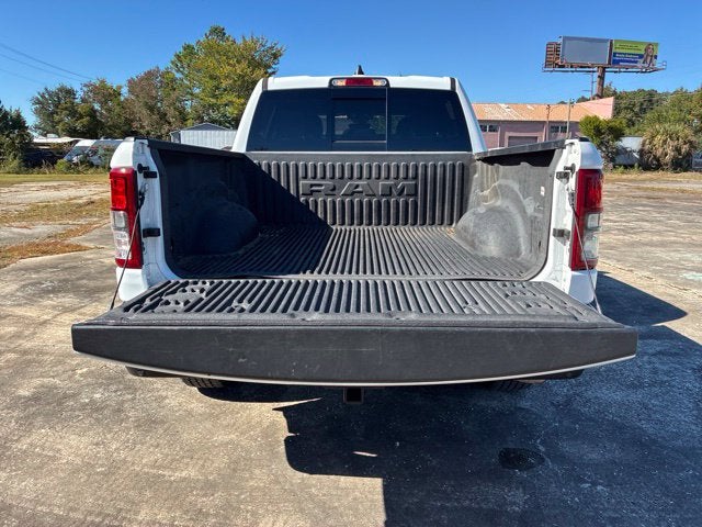2024 RAM 1500 BIG HORN/LONE STAR Crew Cab Pickup Slide 16