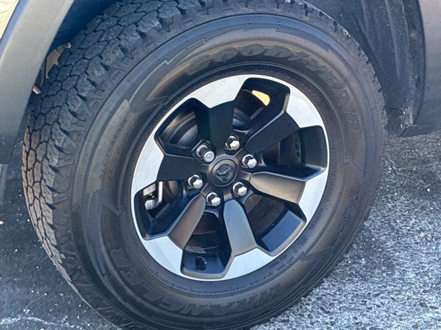 2019 RAM 1500 REBEL Crew Cab Pickup Slide 14