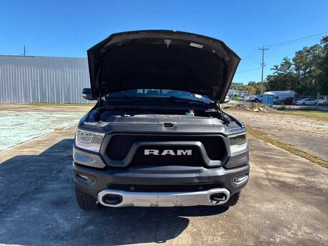2019 RAM 1500 REBEL Crew Cab Pickup Slide 19