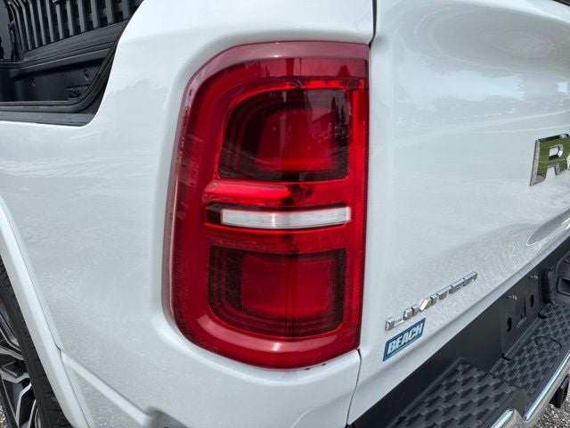 2025 RAM 1500 LIMITED Crew Cab Pickup Slide 11