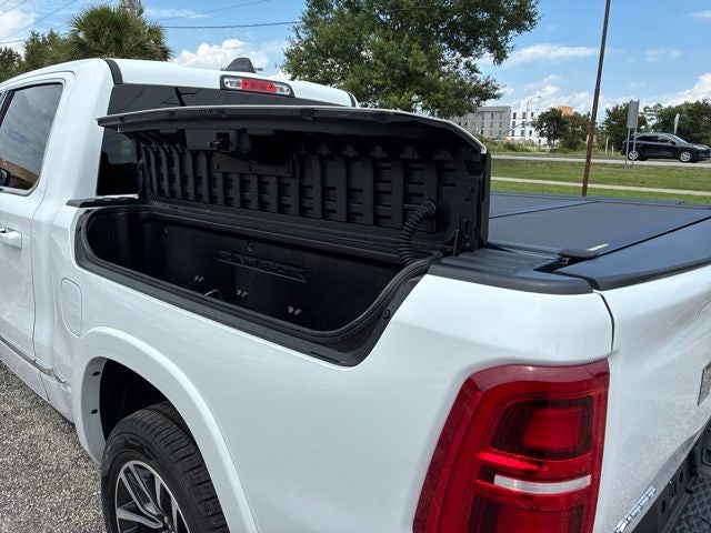2025 RAM 1500 LIMITED Crew Cab Pickup Slide 13