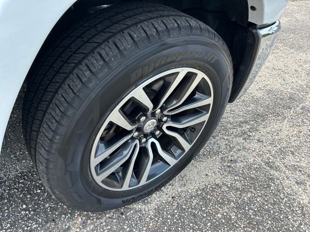 2025 RAM 1500 LIMITED Crew Cab Pickup Slide 17