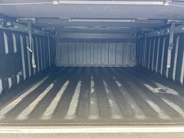 2025 RAM 1500 LIMITED Crew Cab Pickup Slide 19