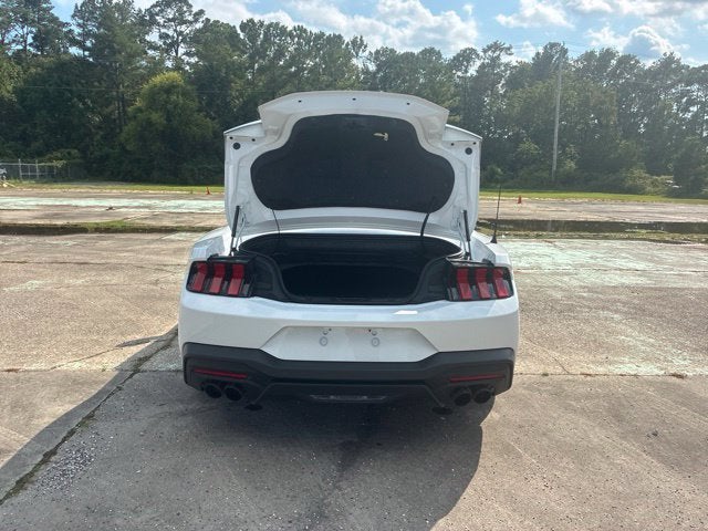 2025 Ford Mustang GT PREMIUM Convertible Slide 16