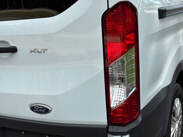 2025 Ford Transit-350 XLT Van Slide 12
