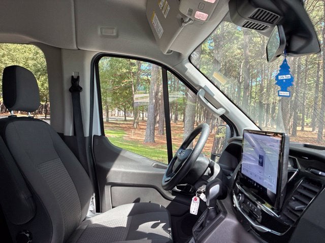 2025 Ford Transit-350 XLT Van Slide 19