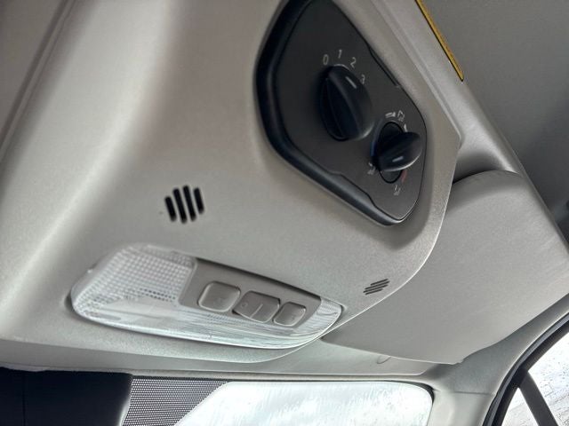 2019 Ford Transit-150 XLT Van Slide 35