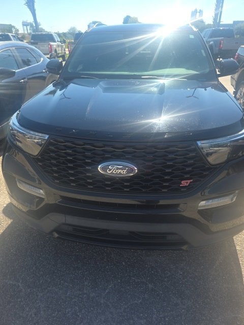 2023 Ford Explorer ST SUV Slide 10