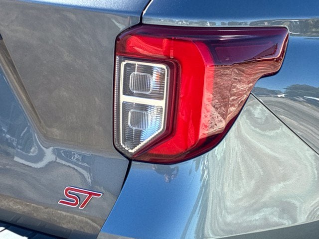 2023 Ford Explorer ST SUV Slide 12