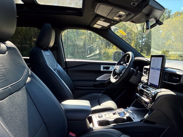 2023 Ford Explorer ST SUV Slide 21
