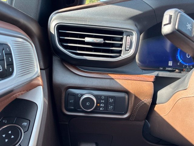 2022 Ford Explorer KING RANCH SUV Slide 28