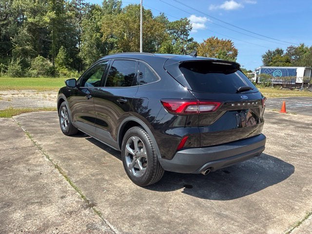 2025 Ford Escape ST-LINE SUV Slide 3