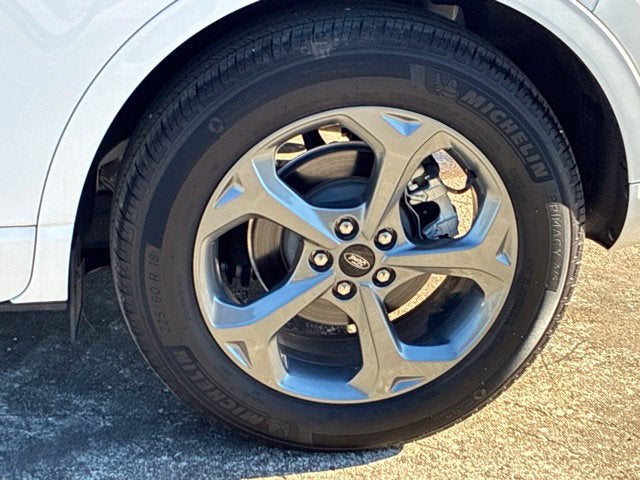 2023 Ford Escape ST-LINE SUV Slide 10