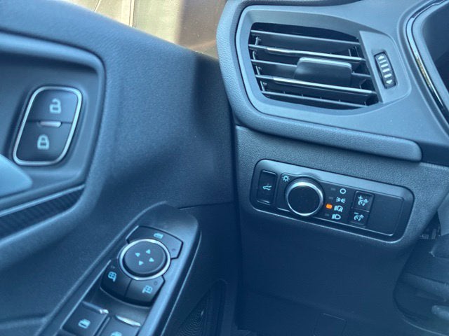 2023 Ford Escape ST-LINE SUV Slide 24