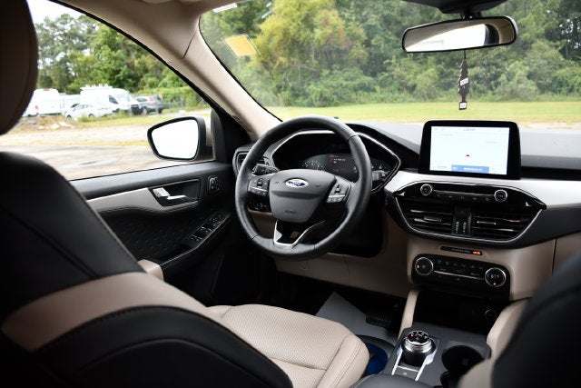 2020 Ford Escape SEL SUV Slide 23