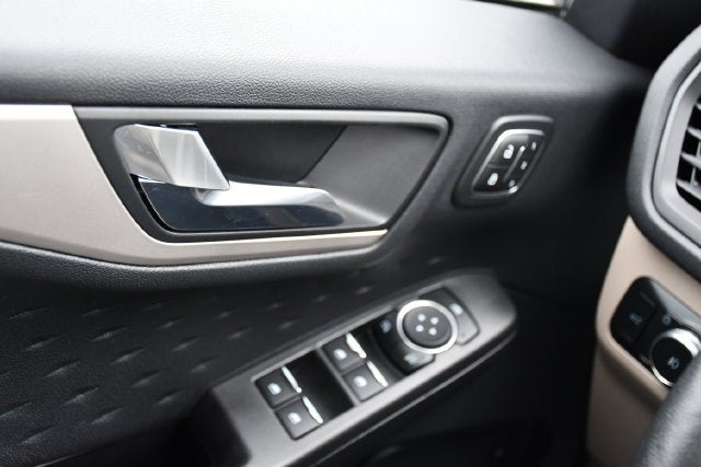 2020 Ford Escape SEL SUV Slide 24