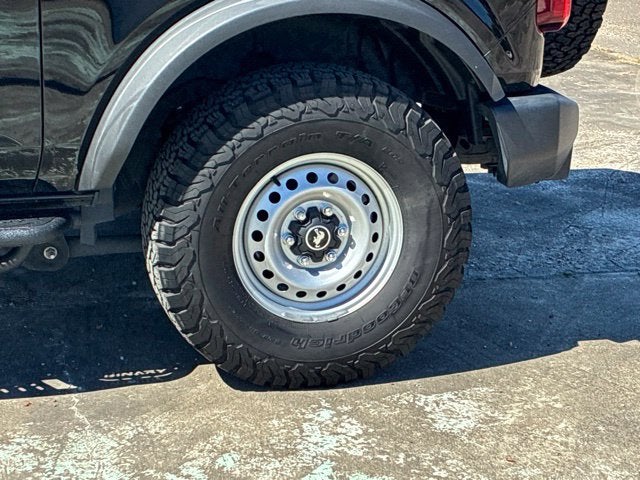 2023 Ford Bronco BASE Convertible Slide 10