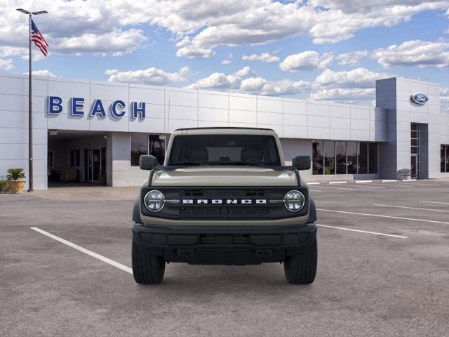 2025 Ford Bronco BASE Convertible Slide 4