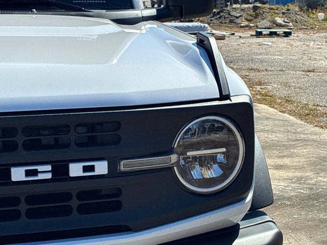 2023 Ford Bronco BLACK DIAMOND Convertible Slide 8