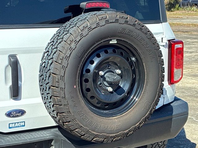 2023 Ford Bronco BLACK DIAMOND Convertible Slide 13