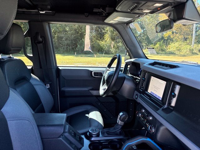 2023 Ford Bronco BLACK DIAMOND Convertible Slide 25