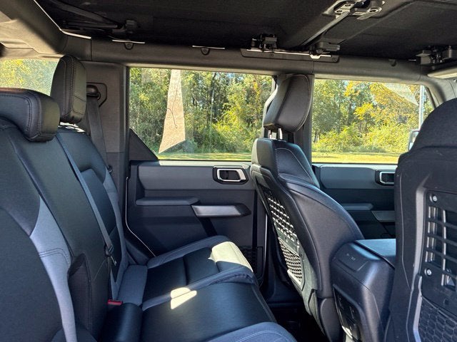 2023 Ford Bronco BLACK DIAMOND Convertible Slide 26