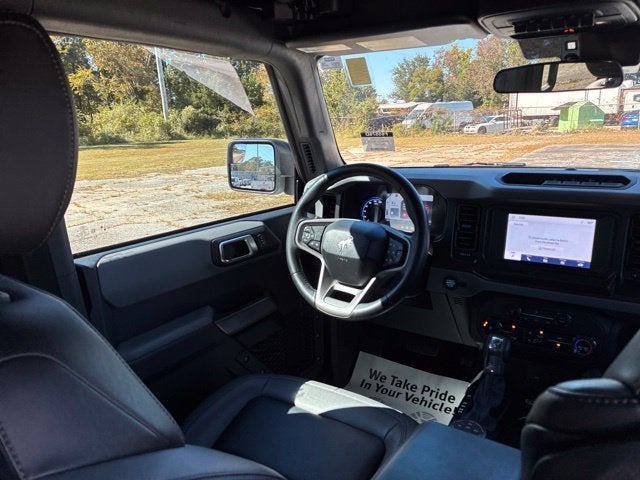 2023 Ford Bronco BLACK DIAMOND Convertible Slide 28