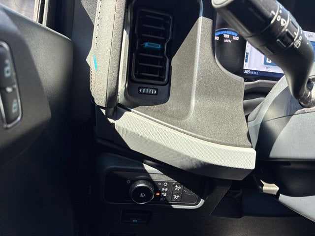 2023 Ford Bronco BLACK DIAMOND Convertible Slide 28