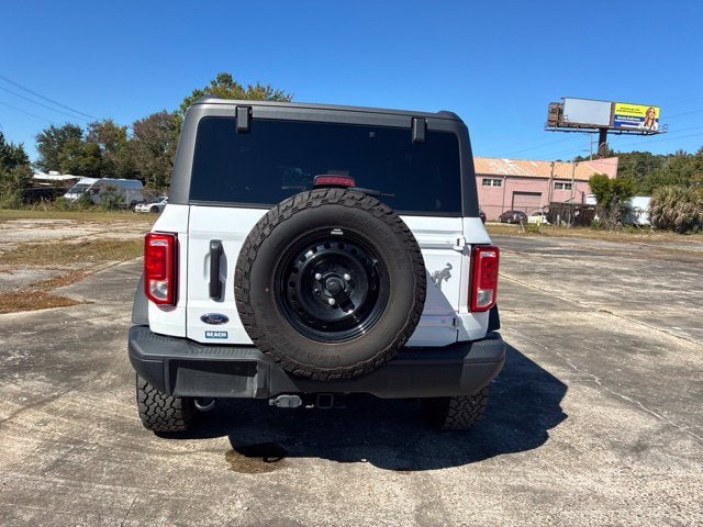 2023 Ford Bronco BLACK DIAMOND Convertible Slide 2