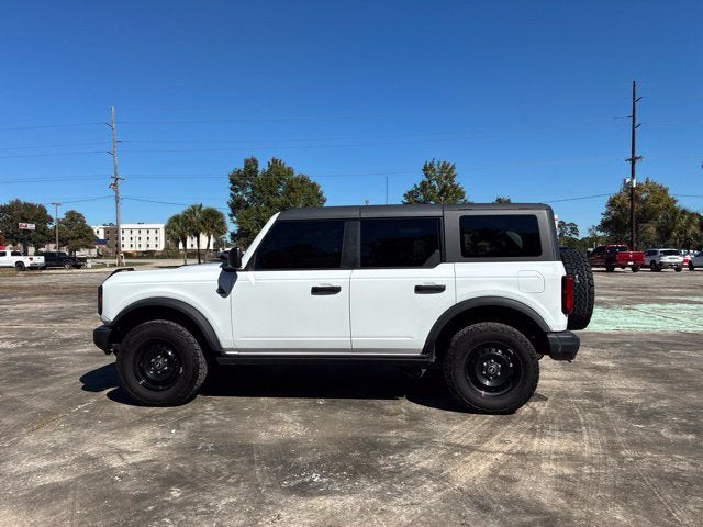 2023 Ford Bronco BLACK DIAMOND Convertible Slide 4