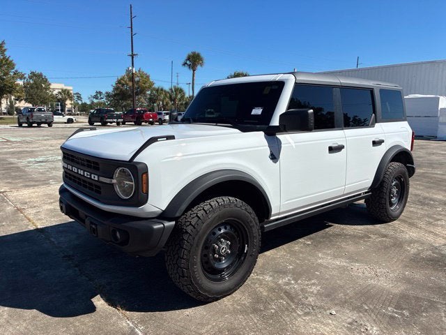 2023 Ford Bronco BLACK DIAMOND Convertible Slide 6