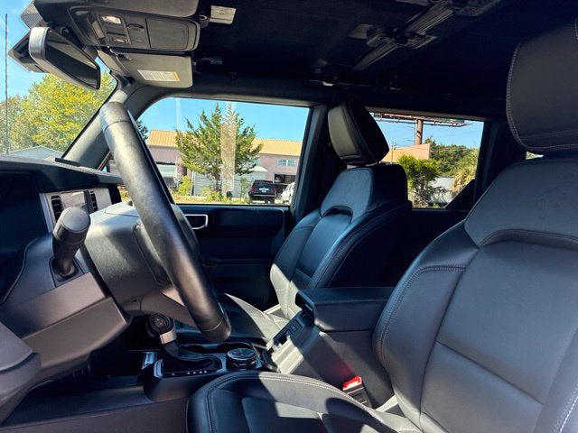 2025 Ford Bronco OUTER BANKS Convertible Slide 21