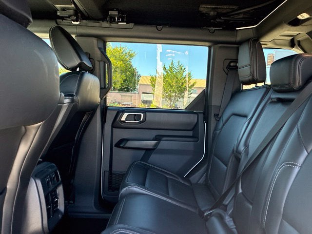 2025 Ford Bronco OUTER BANKS Convertible Slide 22