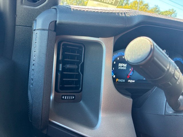 2025 Ford Bronco OUTER BANKS Convertible Slide 25