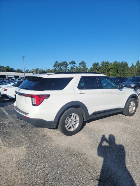 2026 Ford Explorer ACTIVE SUV Slide 4