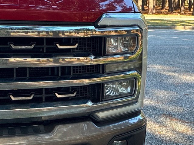 2023 Ford F-250SD KING RANCH Crew Cab Pickup Slide 9