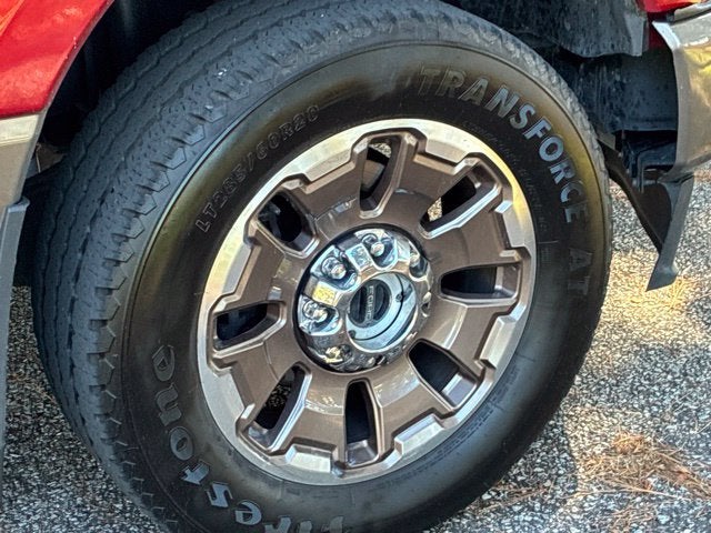 2023 Ford F-250SD KING RANCH Crew Cab Pickup Slide 15