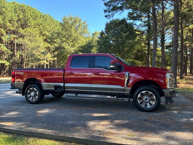 2023 Ford F-250SD KING RANCH Crew Cab Pickup Slide 1