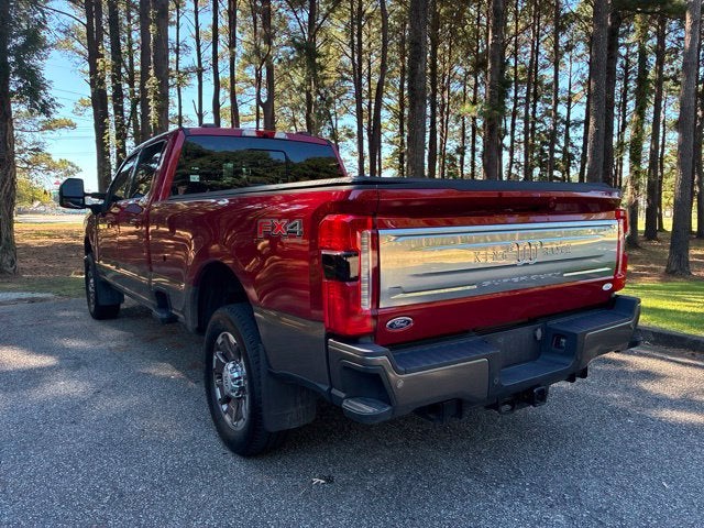 2023 Ford F-250SD KING RANCH Crew Cab Pickup Slide 4