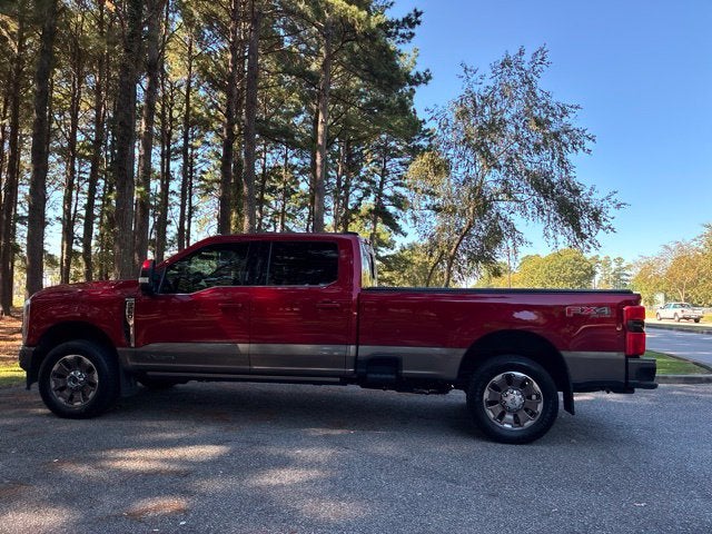 2023 Ford F-250SD KING RANCH Crew Cab Pickup Slide 4