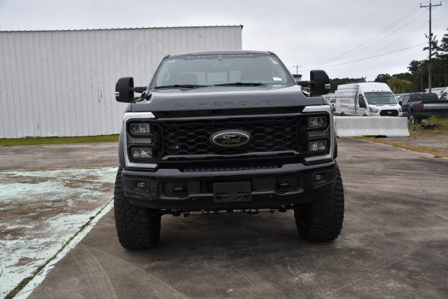 2025 Ford F-250SD LARIAT Crew Cab Pickup Slide 7