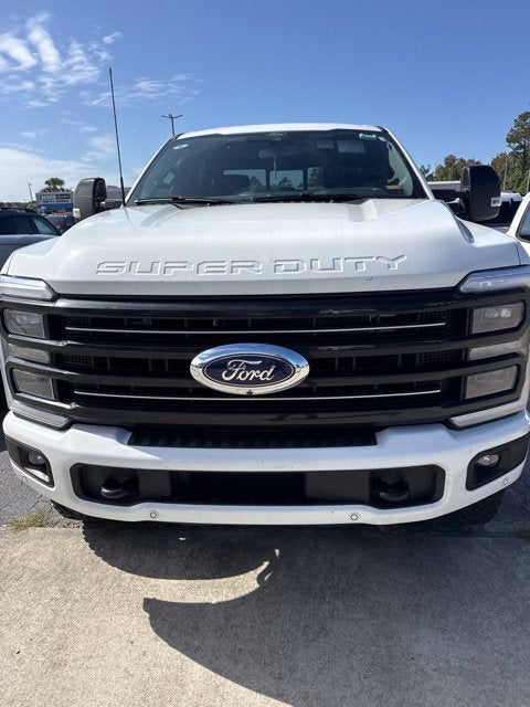 2026 Ford F-250SD PLATINUM Crew Cab Pickup Slide 11