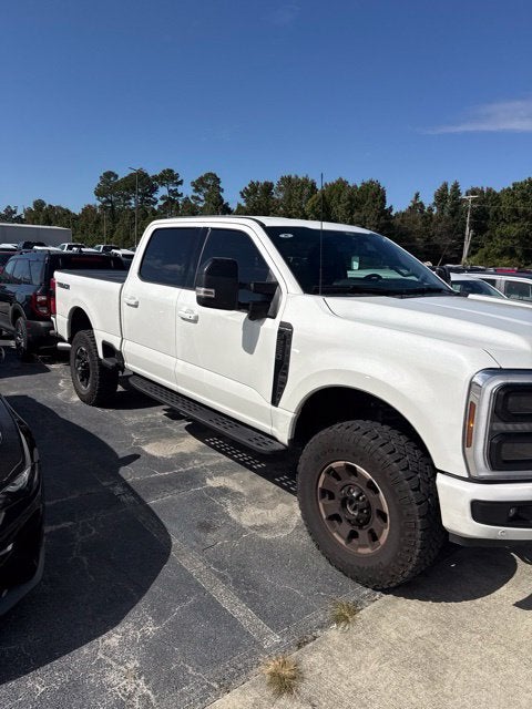 2026 Ford F-250SD PLATINUM Crew Cab Pickup Slide 1