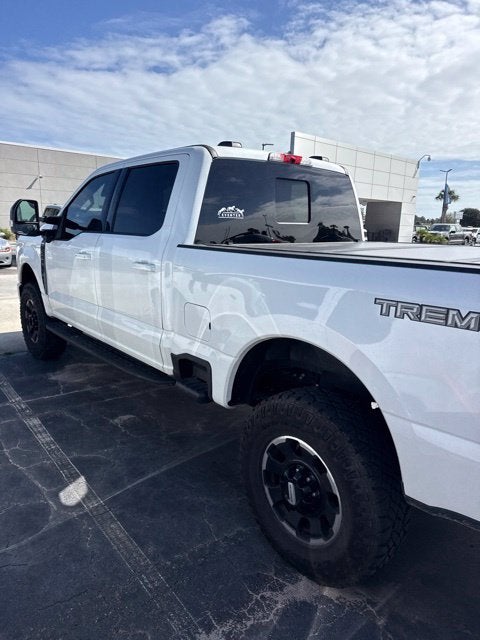2026 Ford F-250SD PLATINUM Crew Cab Pickup Slide 8
