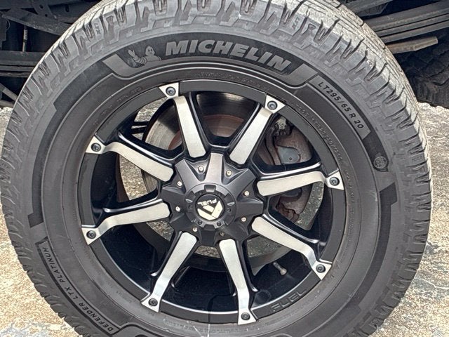 2022 Ford F-250SD PLATINUM Crew Cab Pickup Slide 10