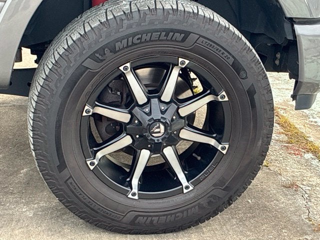 2022 Ford F-250SD PLATINUM Crew Cab Pickup Slide 14