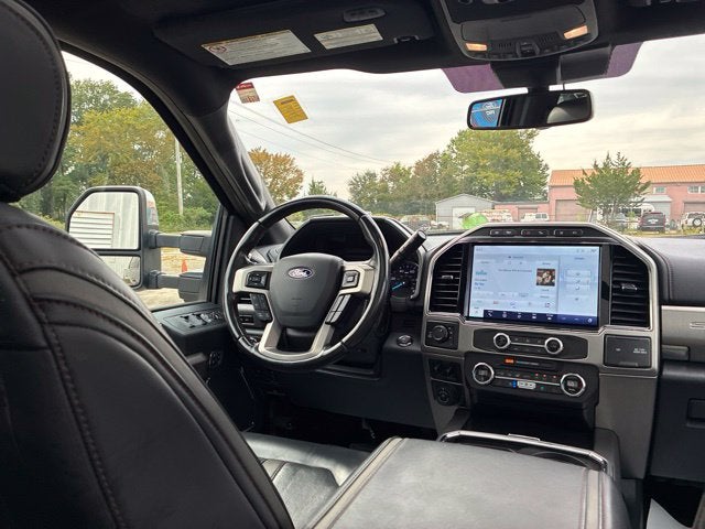 2022 Ford F-250SD PLATINUM Crew Cab Pickup Slide 22