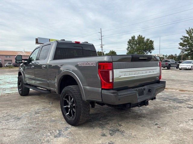 2022 Ford F-250SD PLATINUM Crew Cab Pickup Slide 3